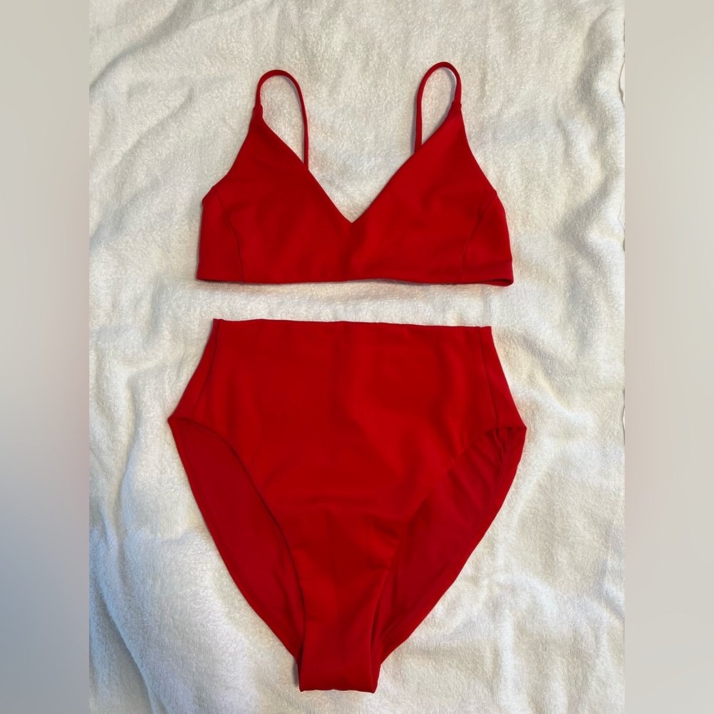 🌶️ LEFT ON FRIDAY Sunday Top/Hi Hi Bottom M/L sweet chili heat red